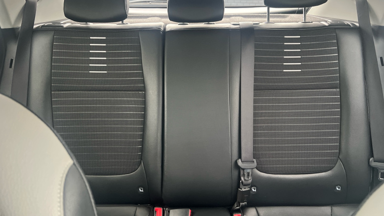 Kia Stonic 1.0T GDi 48V Connect 5dr DCT Petrol Estate